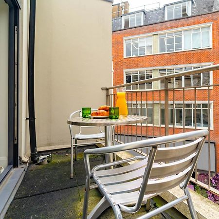 Spacious Apartment With A Balcony In Prime Location In Farringdon London Eksteriør bilde